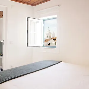alfama-apartment-rose-sardinha.hotels-lisbon-portugal.com/